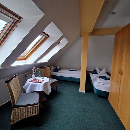 Hotel Faehrhaus Niederkleveez Bosdorf  Bagian luar foto