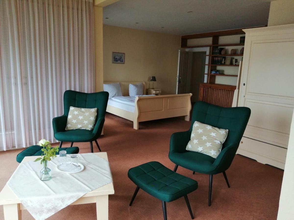 Hotel Fahrhaus Niederkleveez Bosdorf  Bagian luar foto