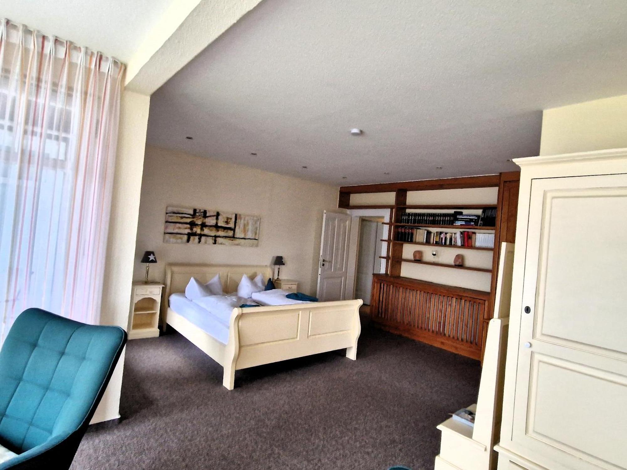 Hotel Faehrhaus Niederkleveez Bosdorf  Bagian luar foto