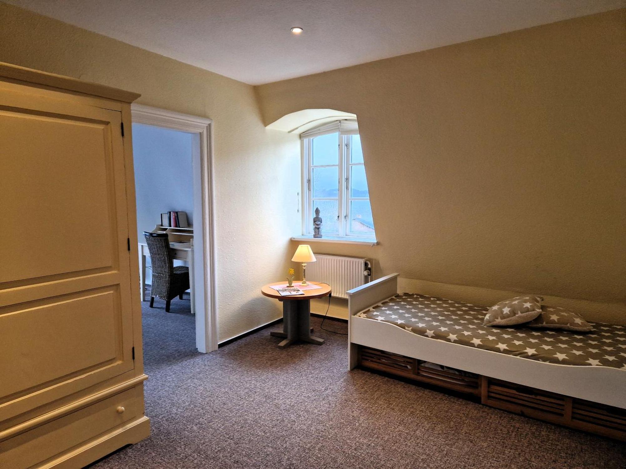 Hotel Faehrhaus Niederkleveez Bosdorf  Bagian luar foto